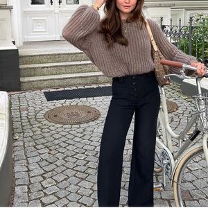 Sézane Chuck trousers in black